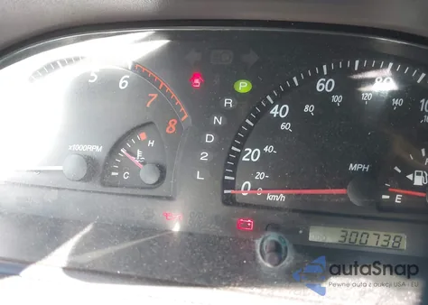 2004 Toyota Camry Le из США, поврежденный, VIN 4T1BE32K74U887004